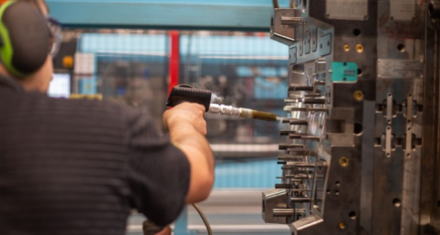 Spain Small Metal & Plastic Components Quality Control